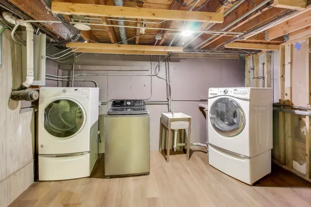 $525,000 | 794 East Lincoln Avenue, Des Plaines, IL 60018