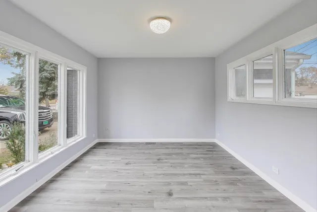 $525,000 | 794 East Lincoln Avenue, Des Plaines, IL 60018