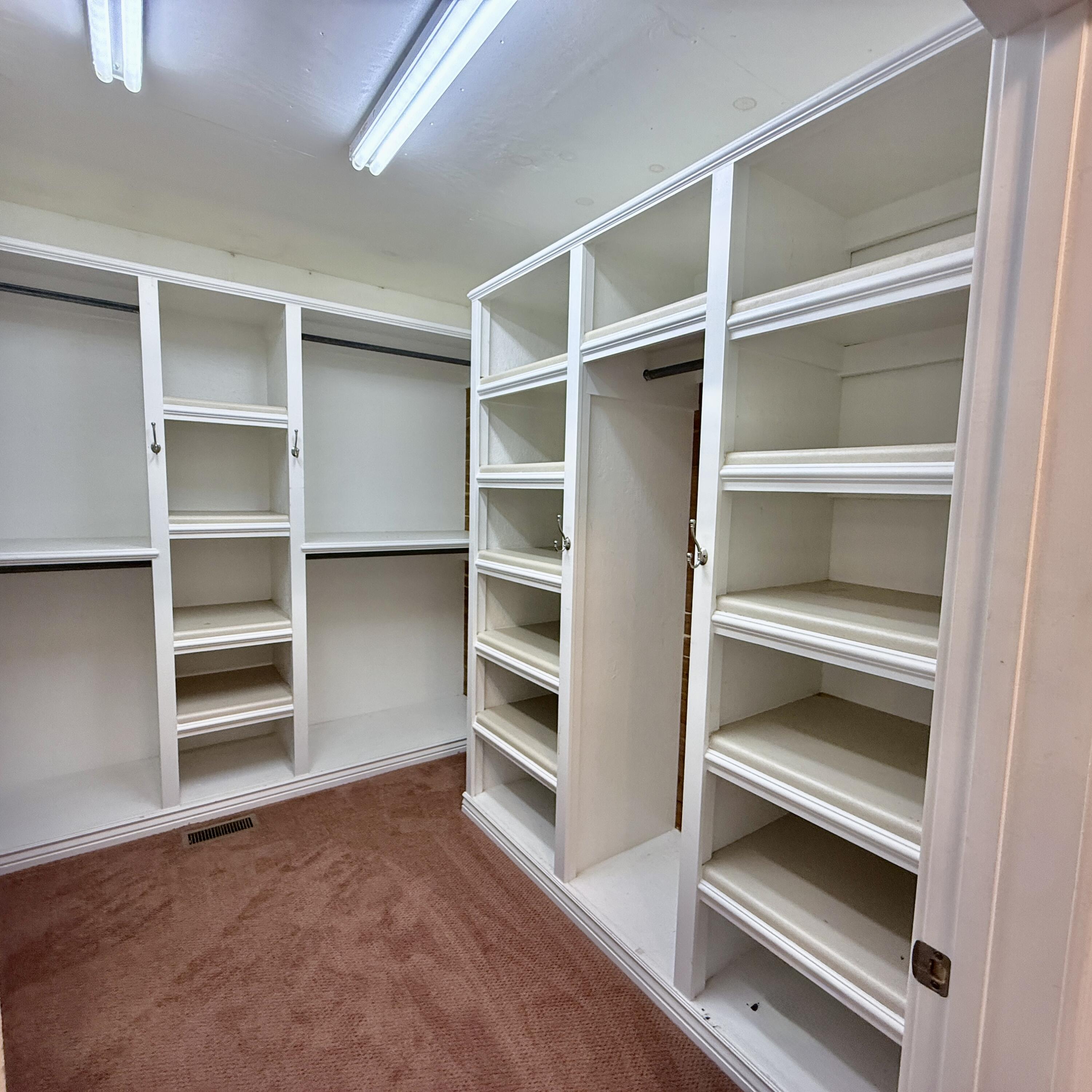 386 Oak Grove Road Summerville, GA 30747 - Photo 11 of 24 Closet