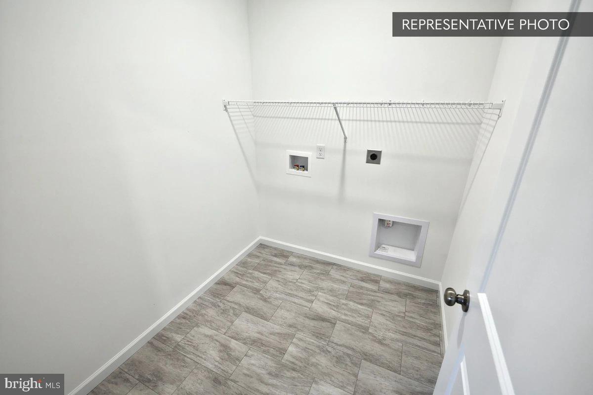 Pin Oak 5br Plan At Hills Spring Grove, PA 17362 - Photo 38 of 38 a view of a closet