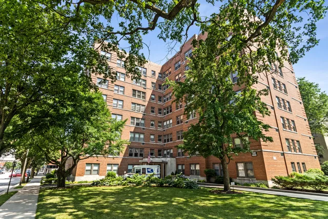 $145,000 | 1585 Ridge Avenue, Unit 506, Evanston, IL 60201