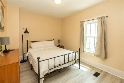 $495,000 | 11 Central Street, West Brookfield, MA 01585