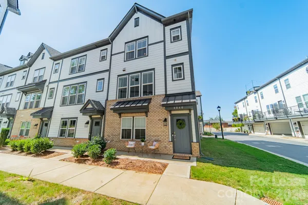 $3,000 | 4040 Hidden Oaks Drive, Charlotte, NC 28205