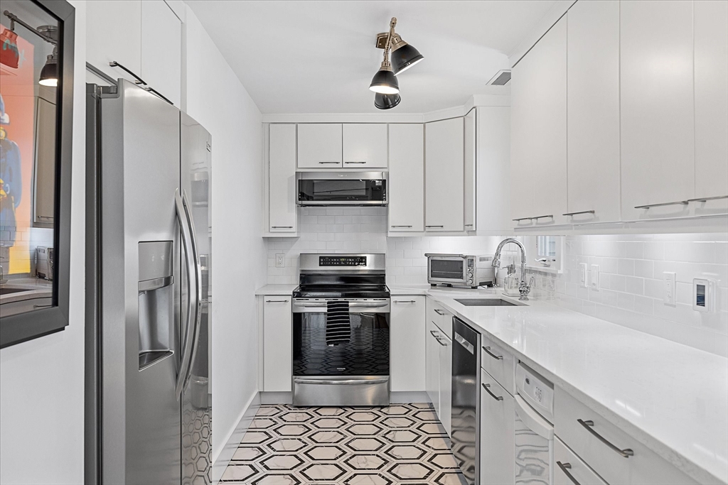 69 Pointe Rok Drive, Unit 69 Worcester, MA 01604 - Photo 13 of 39 Gallery Image 13