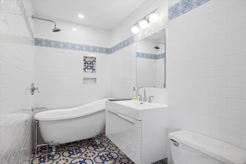 69 Pointe Rok Drive, Unit 69 Worcester, MA 01604 - Photo 15 of 39 Gallery Image 15