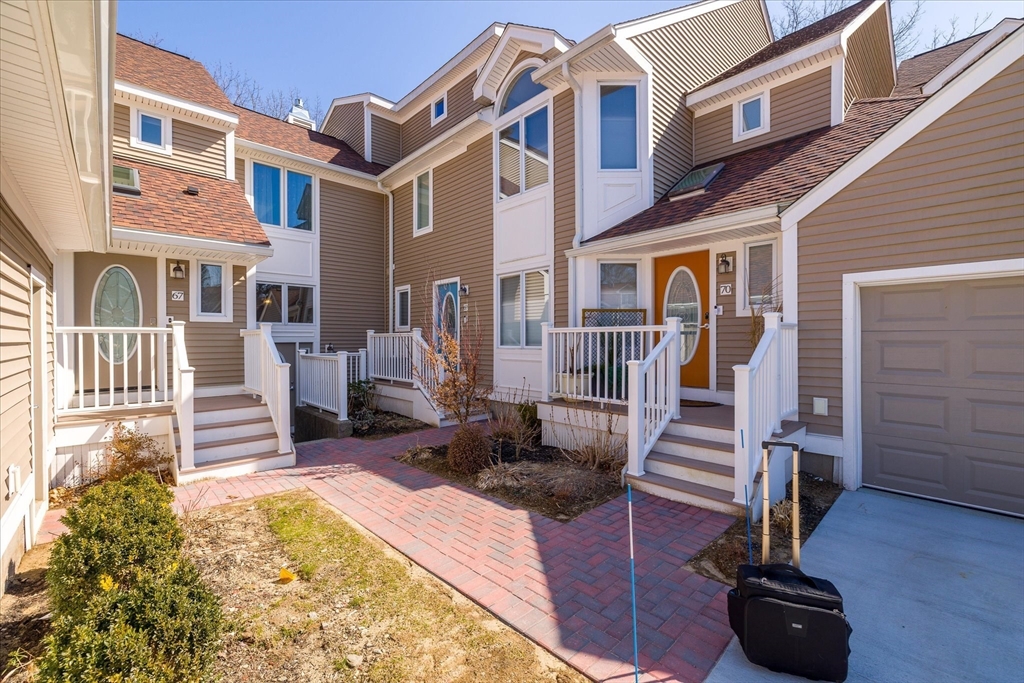 69 Pointe Rok Drive, Unit 69 Worcester, MA 01604 - Photo 2 of 39 Gallery Image 2