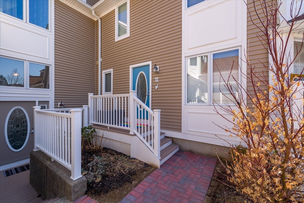 69 Pointe Rok Drive, Unit 69 Worcester, MA 01604 - Photo 3 of 39 Gallery Image 3