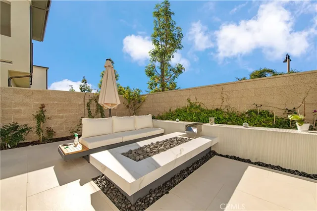 $2,148,000 | 131 Reyes Alley, Lake Forest, CA 92630