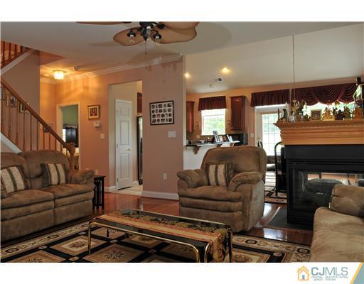 46 Pebble Creek Road Dayton, NJ 08810 - Photo 6 of 10 Gallery Image 6