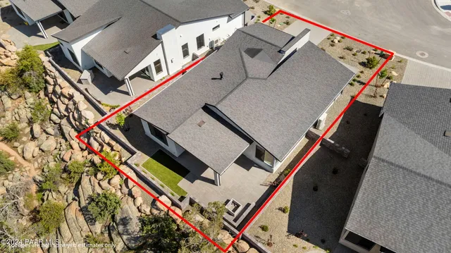 a view of an outdoor space with a garden