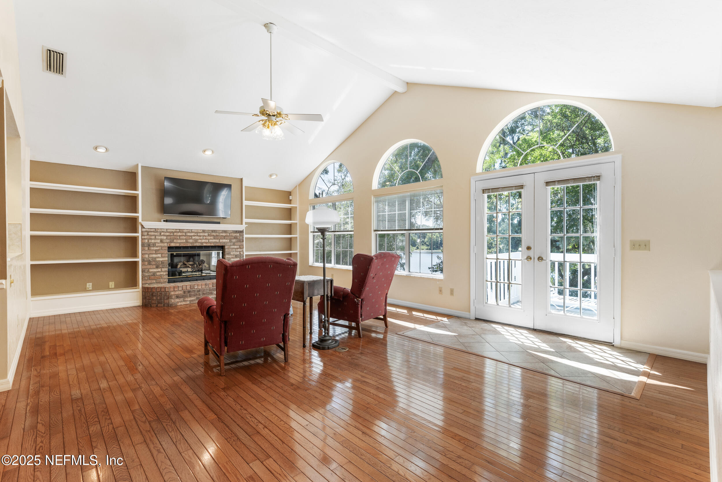 8485 Lilly Lake Road Melrose, FL 32666 - Photo 3 of 44 Main Living Room
