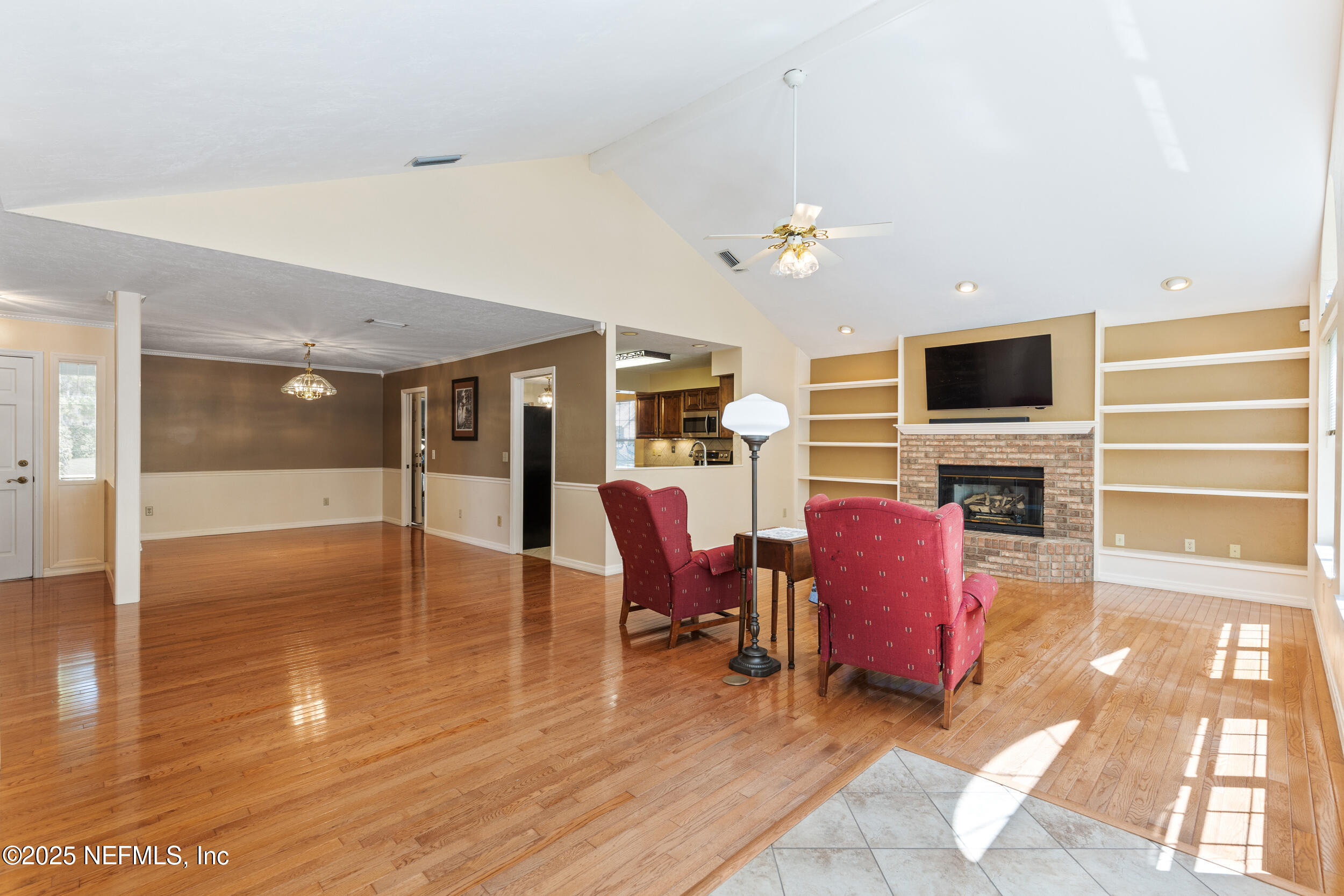 8485 Lilly Lake Road Melrose, FL 32666 - Photo 6 of 44 Main Living Room