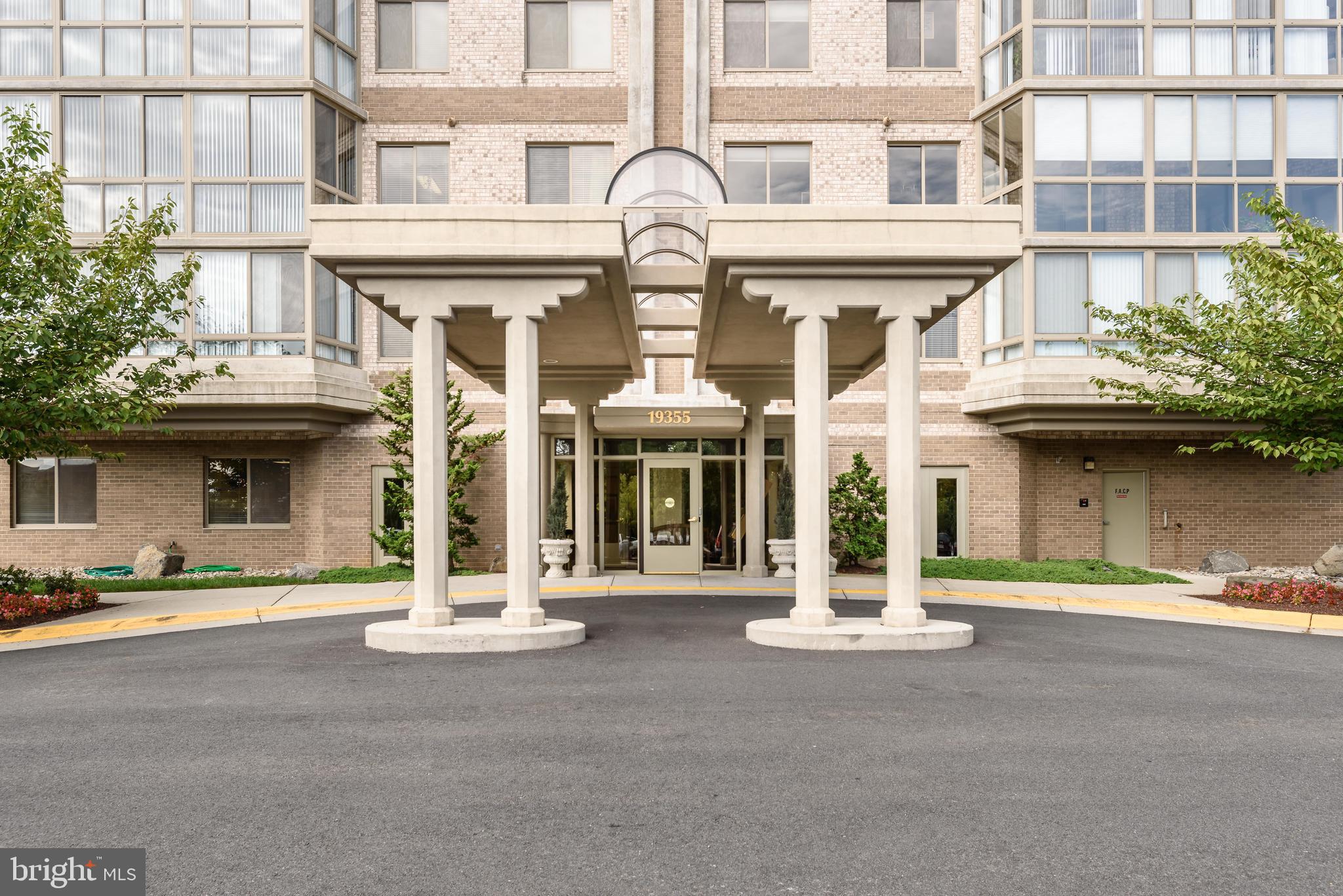 19355 Cypress Ridge Terrace, Unit 1021 Leesburg, VA 20176 - Photo 30 of 51 Riverview Exterior