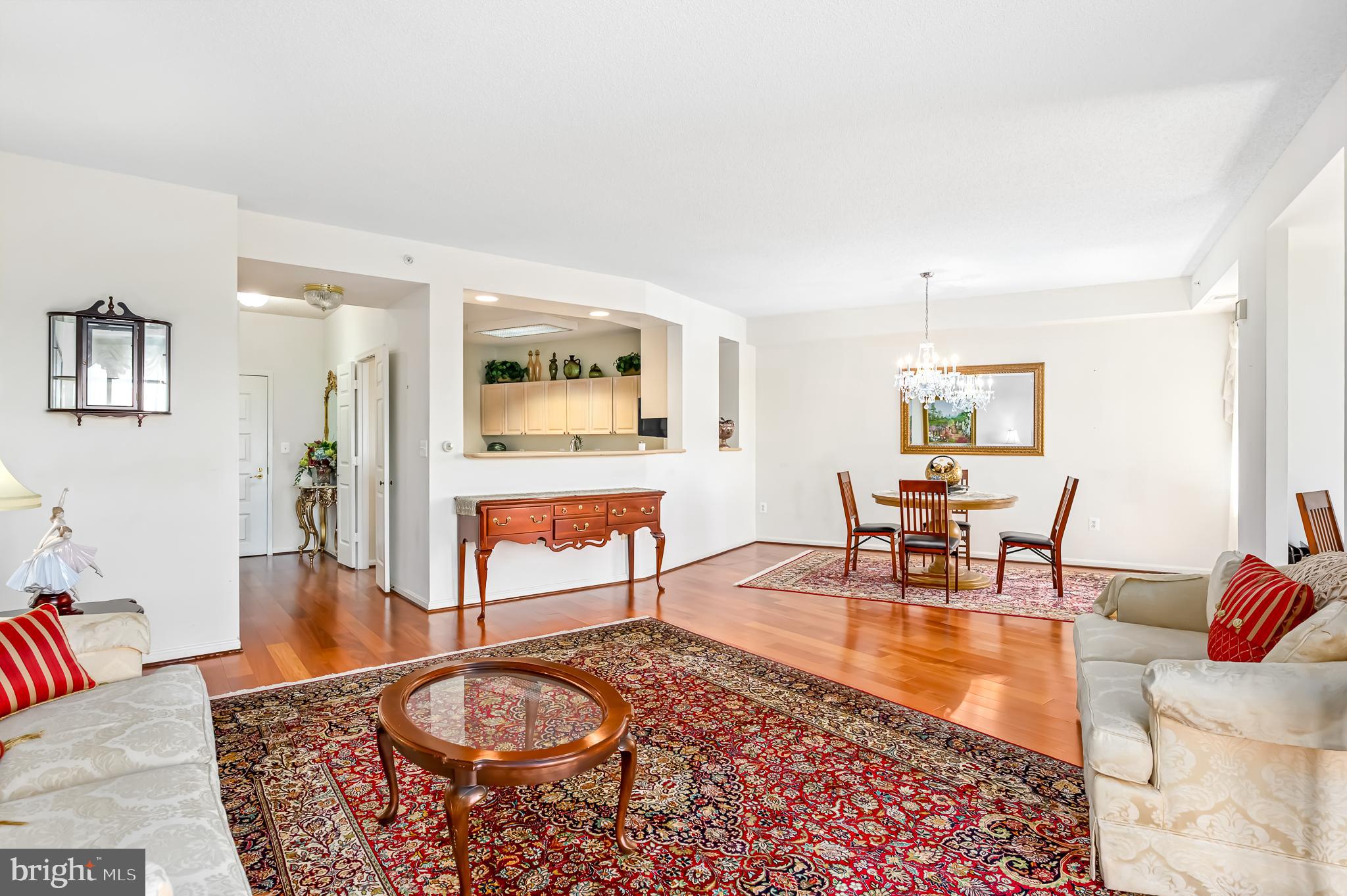 19355 Cypress Ridge Terrace, Unit 1021 Leesburg, VA 20176 - Photo 3 of 51 Formal dining area