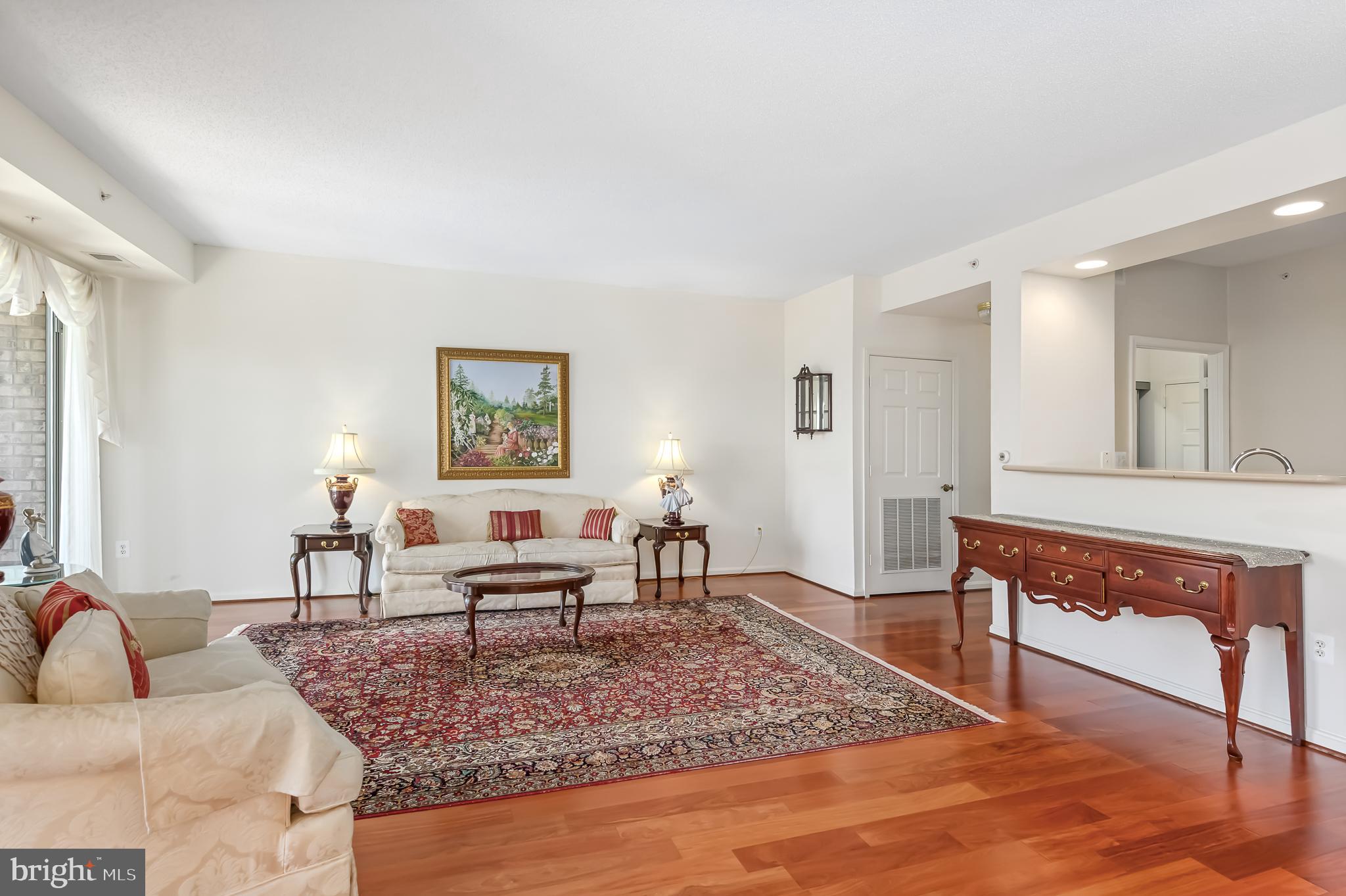 19355 Cypress Ridge Terrace, Unit 1021 Leesburg, VA 20176 - Photo 4 of 51 Hardwood Floors