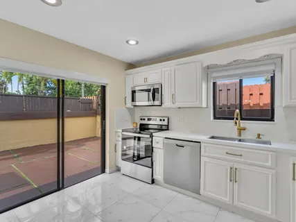 $533,000 | 20331 Northeast 10th Court, Miami, FL 33179