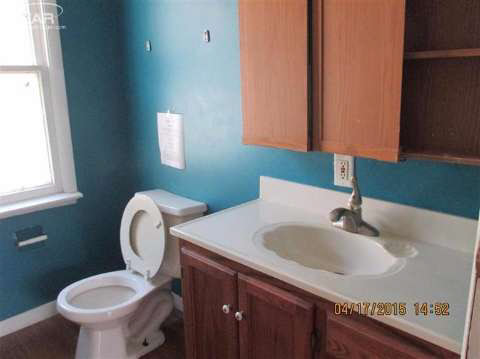 2040 Lambden Road Flint, MI 48532 - Photo 18 of 19 20436583-17.JPG