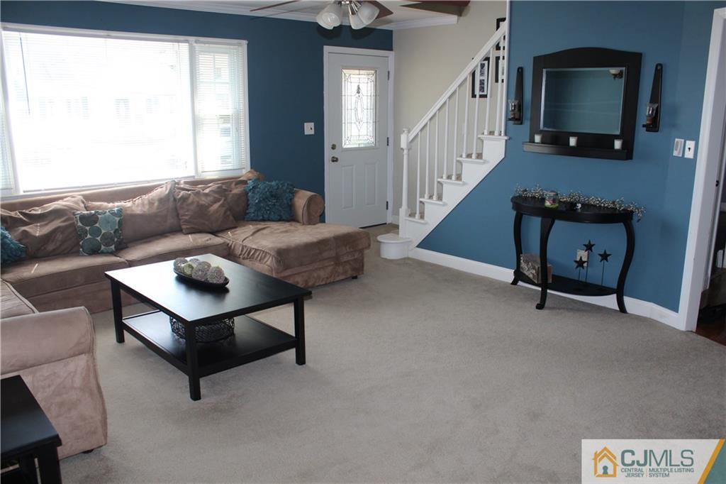 528 Decatur Avenue Middlesex, NJ 08846 - Photo 2 of 16 Gallery Image 2