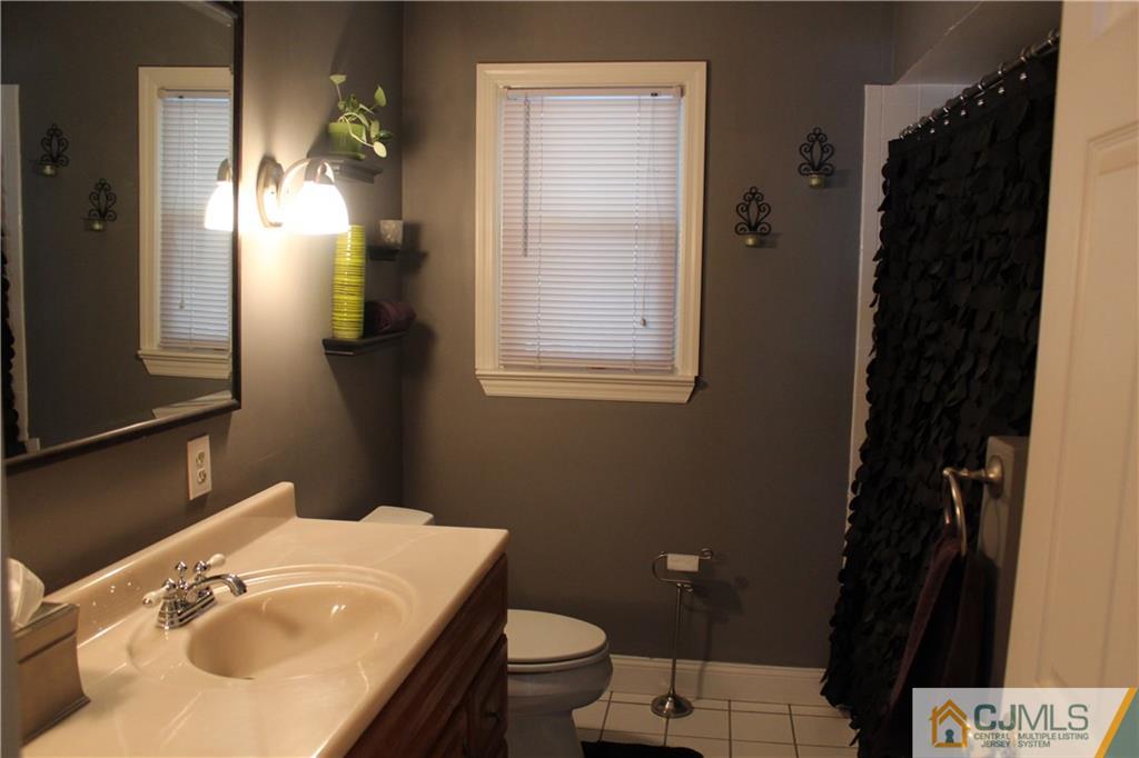 528 Decatur Avenue Middlesex, NJ 08846 - Photo 12 of 16 Gallery Image 12