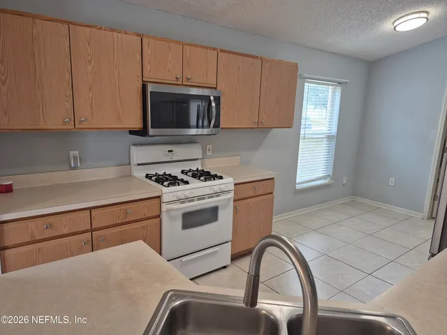 $2,300 | 1945 Millington Lane, Jacksonville, FL 32246