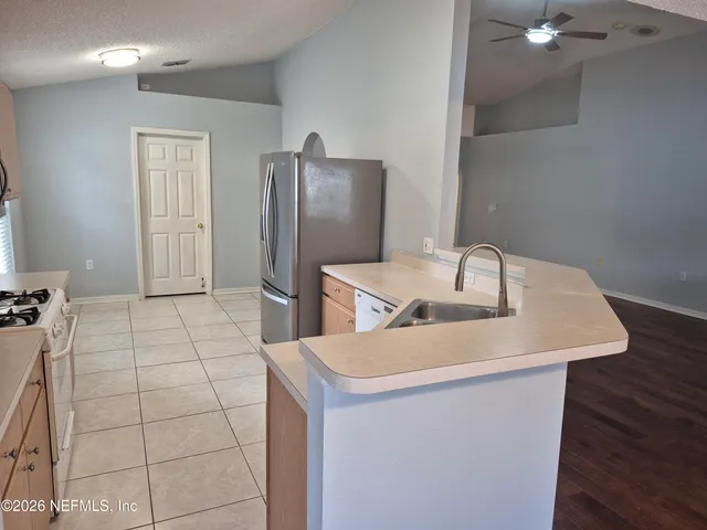 $2,300 | 1945 Millington Lane, Jacksonville, FL 32246