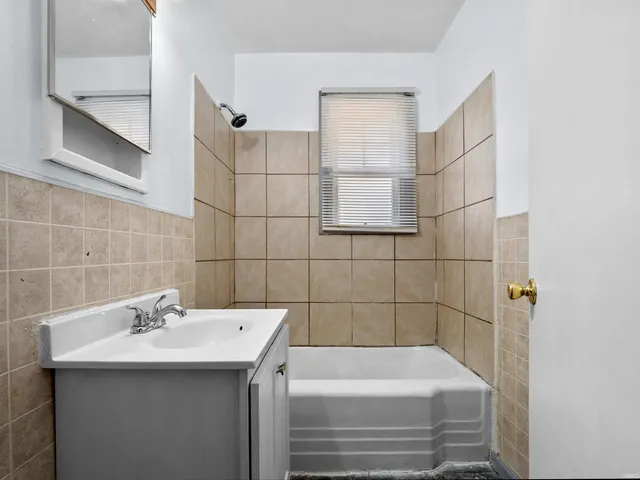 $95,000 | 4408 Avondale Drive, Fort Wayne, IN 46806