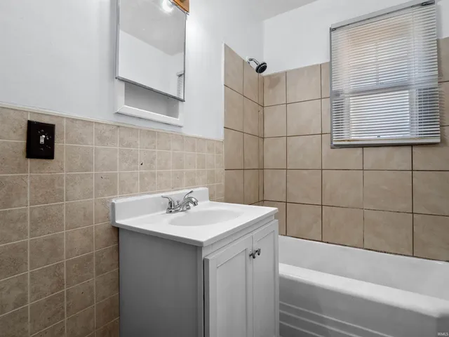 $95,000 | 4408 Avondale Drive, Fort Wayne, IN 46806