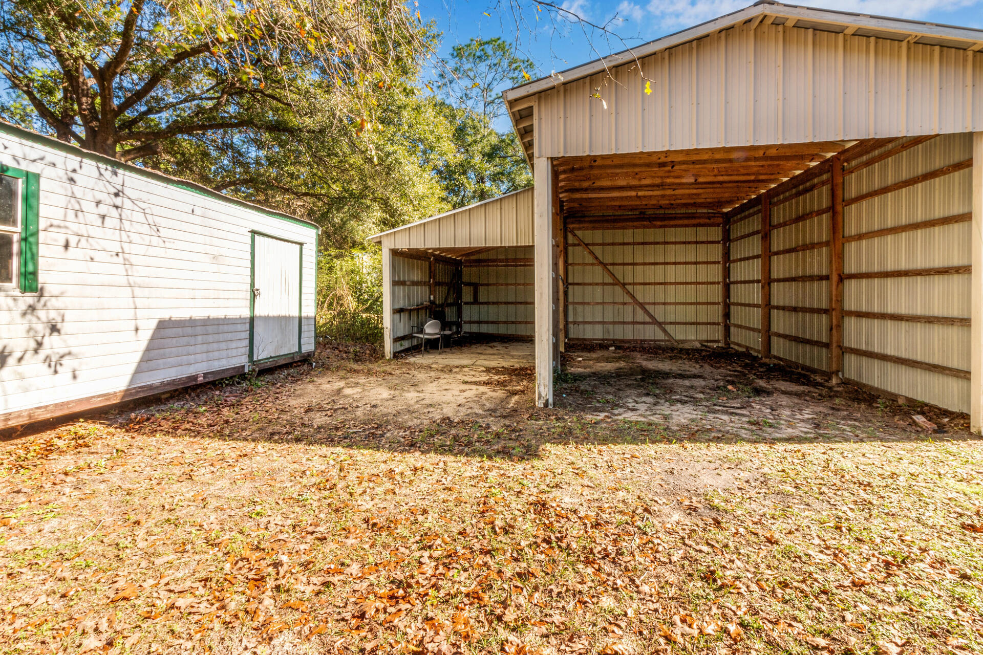 697 Long Drive Crestview, FL 32539 - Photo 24 of 26 a backyard of a house
