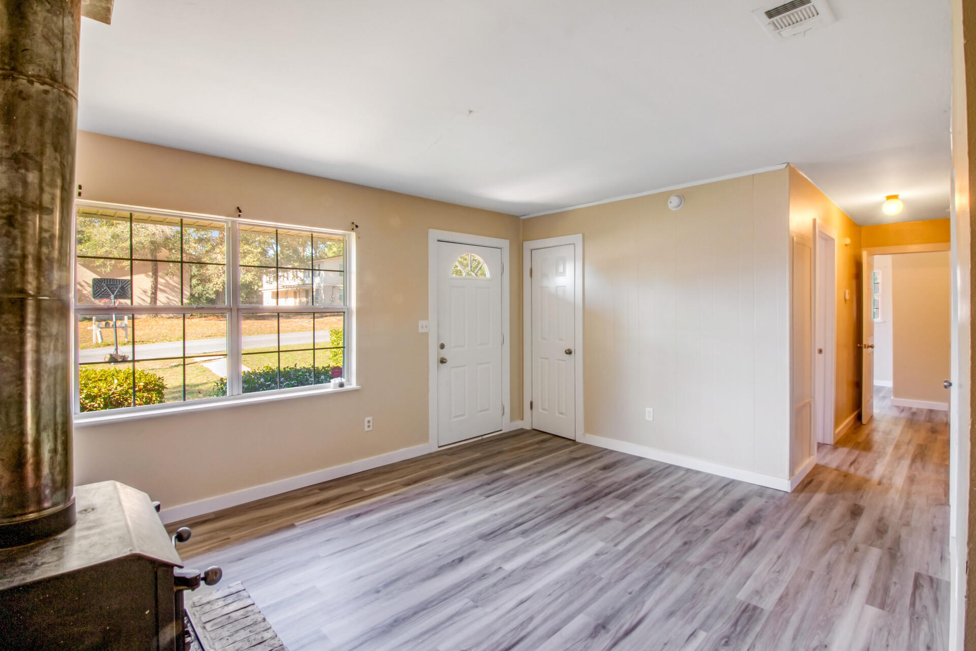 697 Long Drive Crestview, FL 32539 - Photo 7 of 26 a view of livingroom with hardwood