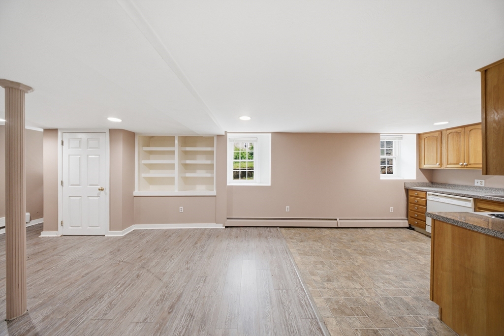 42 South Main Street Uxbridge, MA 01569 - Photo 32 of 41