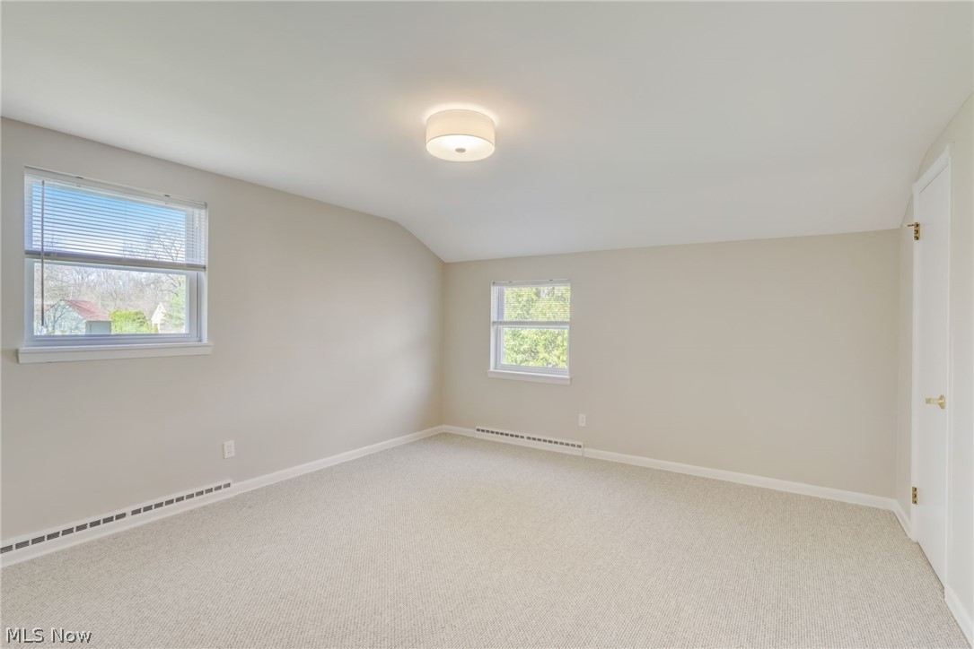 28525 Edgedale Road Cleveland, OH 44124 - Photo 17 of 30 Gallery Image 17