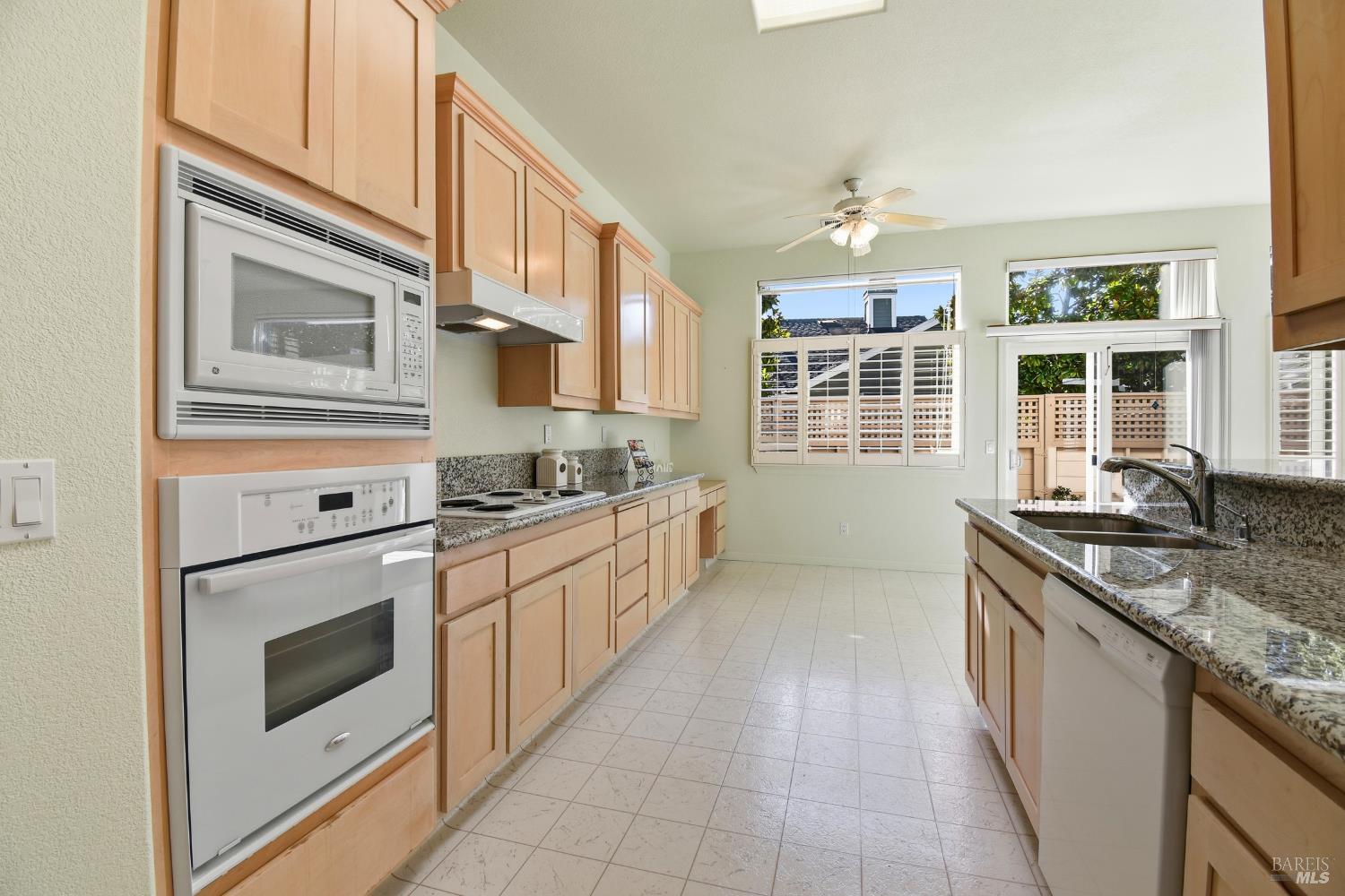 6571 Pine Valley Drive Santa Rosa, CA 95409 - Photo 12 of 34