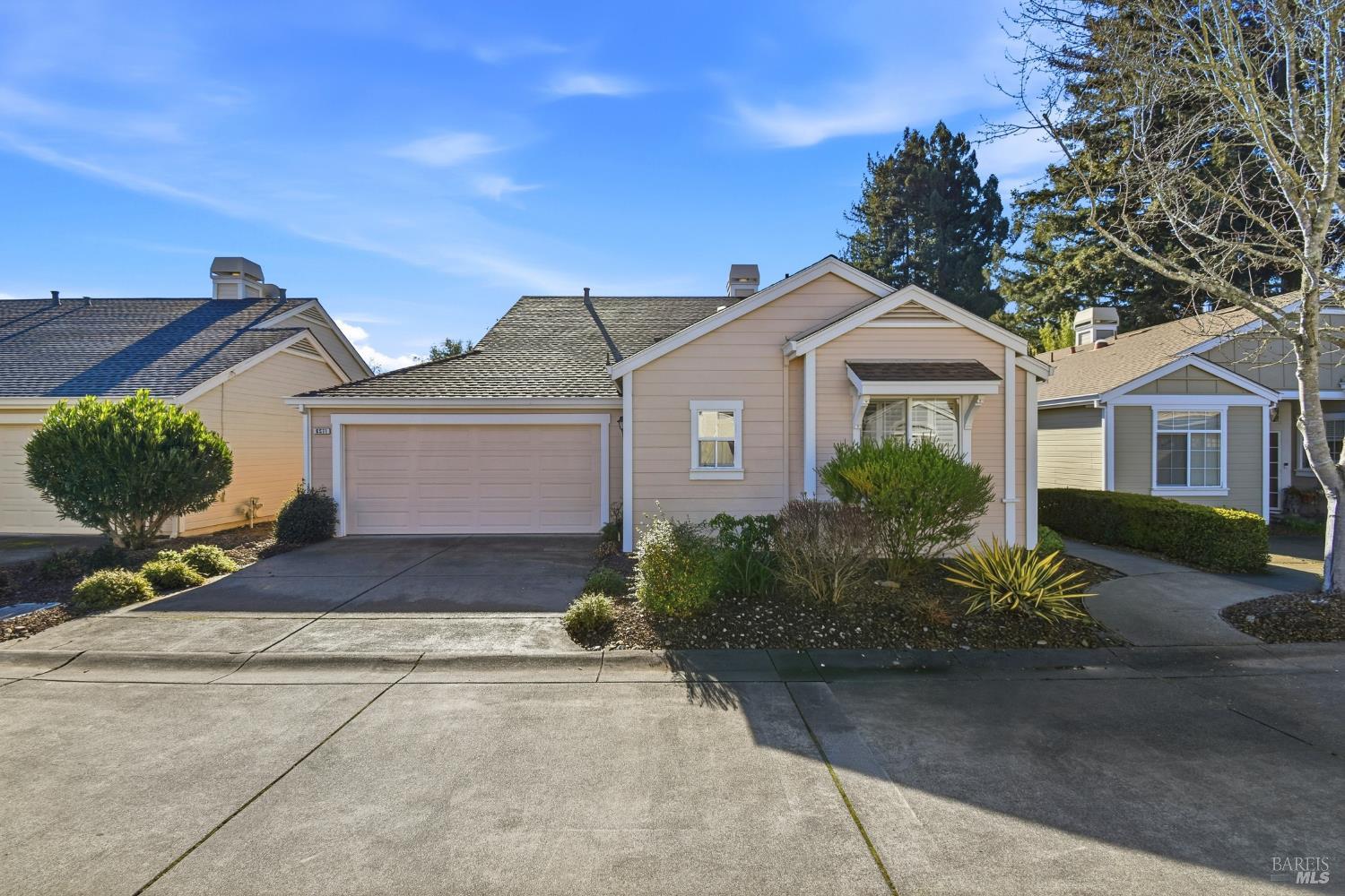 6571 Pine Valley Drive Santa Rosa, CA 95409 - Photo 2 of 34