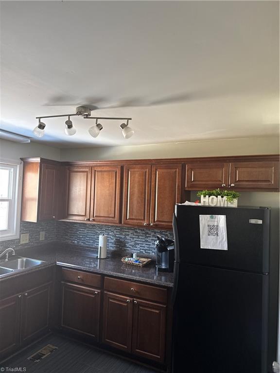 2101 Arbrook Lane High Point, NC 27265 - Photo 7 of 28