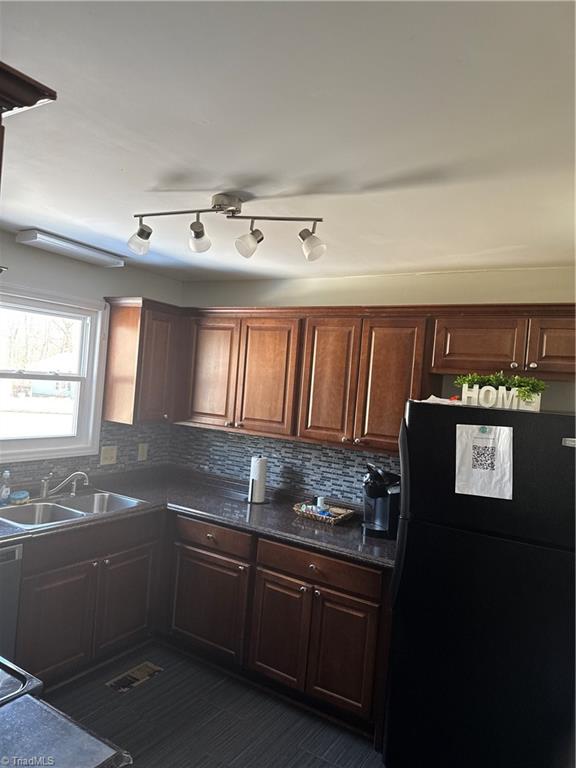 2101 Arbrook Lane High Point, NC 27265 - Photo 10 of 28