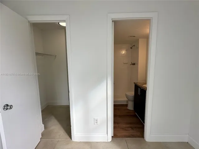 $1,950 | 492 Northwest 165th Street, Unit C215, Miami, FL 33169