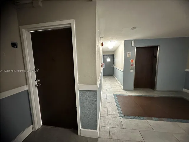 $1,950 | 492 Northwest 165th Street, Unit C215, Miami, FL 33169