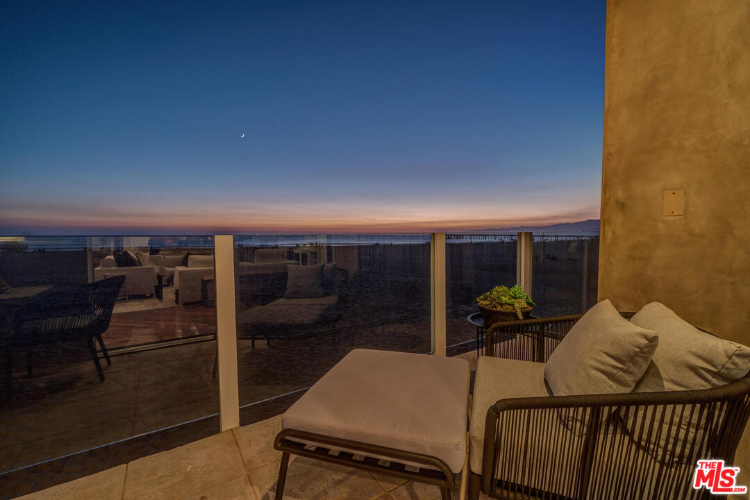 3711 Ocean Front Walk, Unit 2 Marina del Rey, CA 90292 - Photo 33 of 35 Gallery Image 33