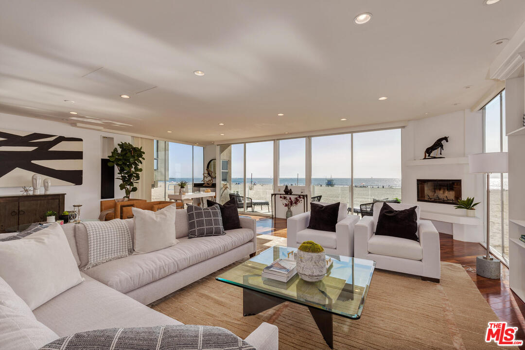 3711 Ocean Front Walk, Unit 2 Marina del Rey, CA 90292 - Photo 6 of 35 Gallery Image 6