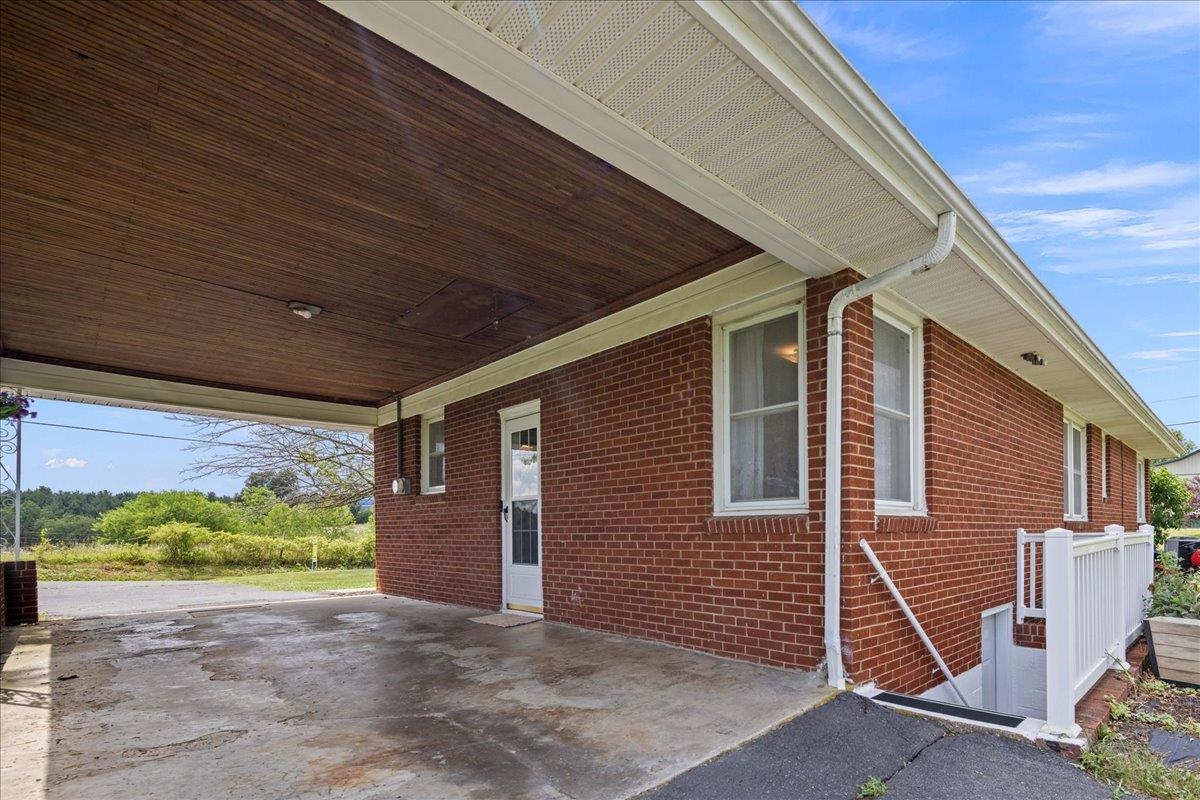 6061 Oak Shade Road Penn Laird, VA 22846 - Photo 15 of 42