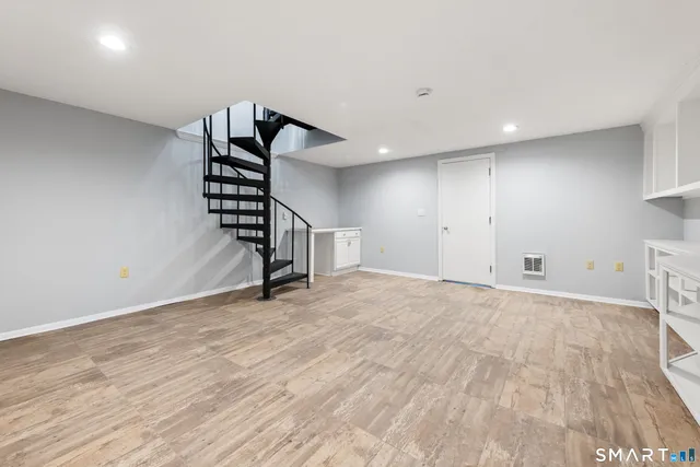 $225,000 | 42 Saginaw Trail, Unit 42, Guilford, CT 06437