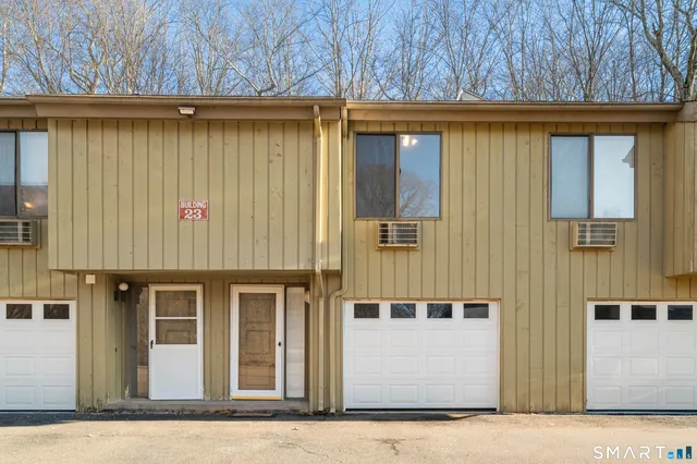 $225,000 | 42 Saginaw Trail, Unit 42, Guilford, CT 06437