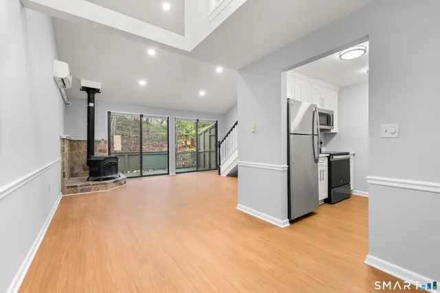 $225,000 | 42 Saginaw Trail, Unit 42, Guilford, CT 06437