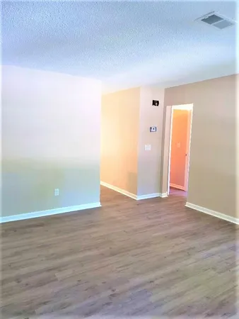 $1,400 | 137 Susan Drive, Unit A, Summerville, SC 29485