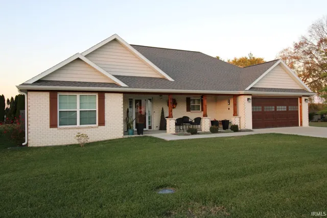 $359,500 | 2518 West Susan Drive, Princeton, IN 47670