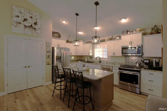 $359,500 | 2518 West Susan Drive, Princeton, IN 47670