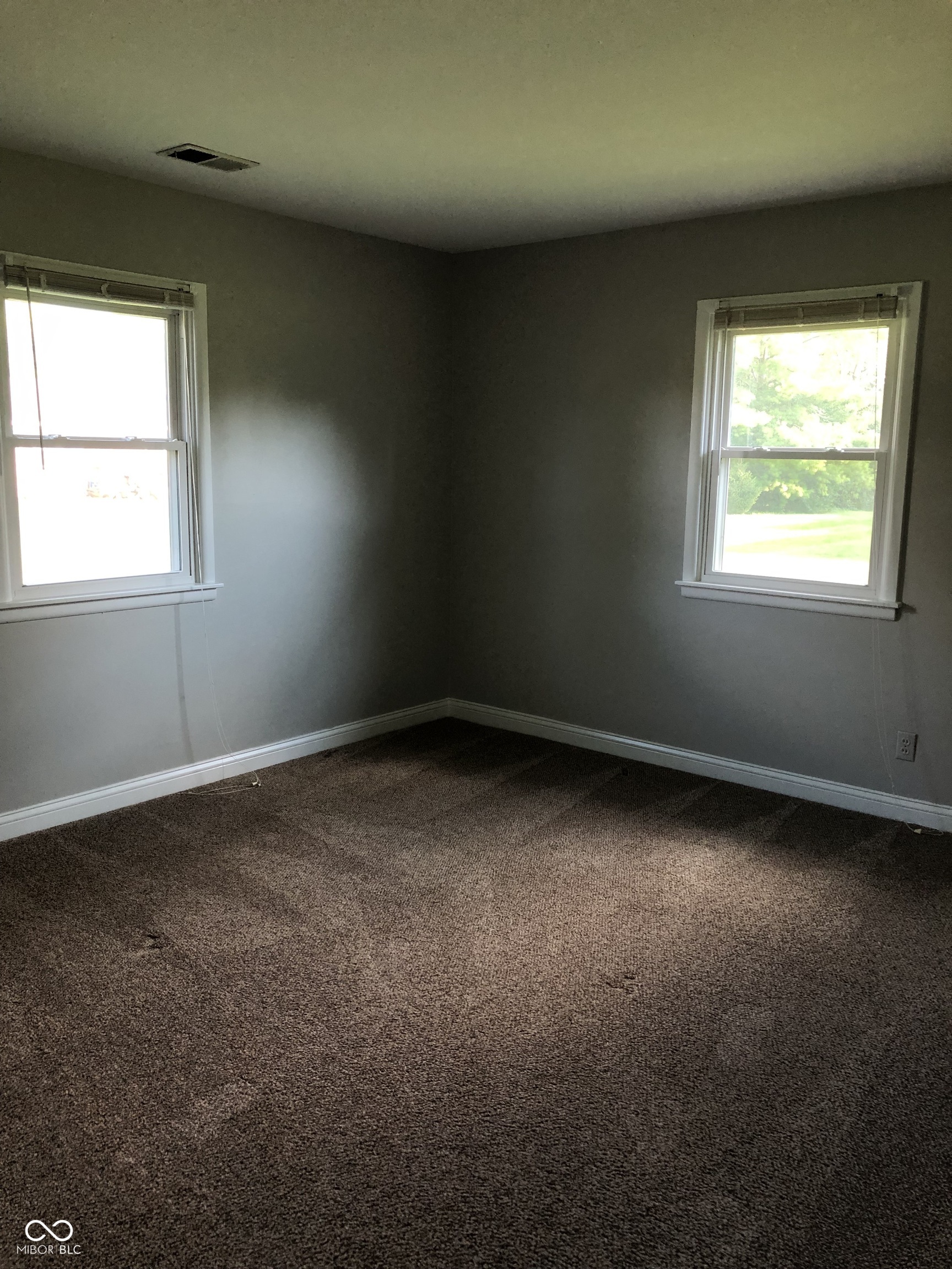 6347 Breamore Road Indianapolis, IN 46220 - Photo 12 of 32 Gallery Image 12