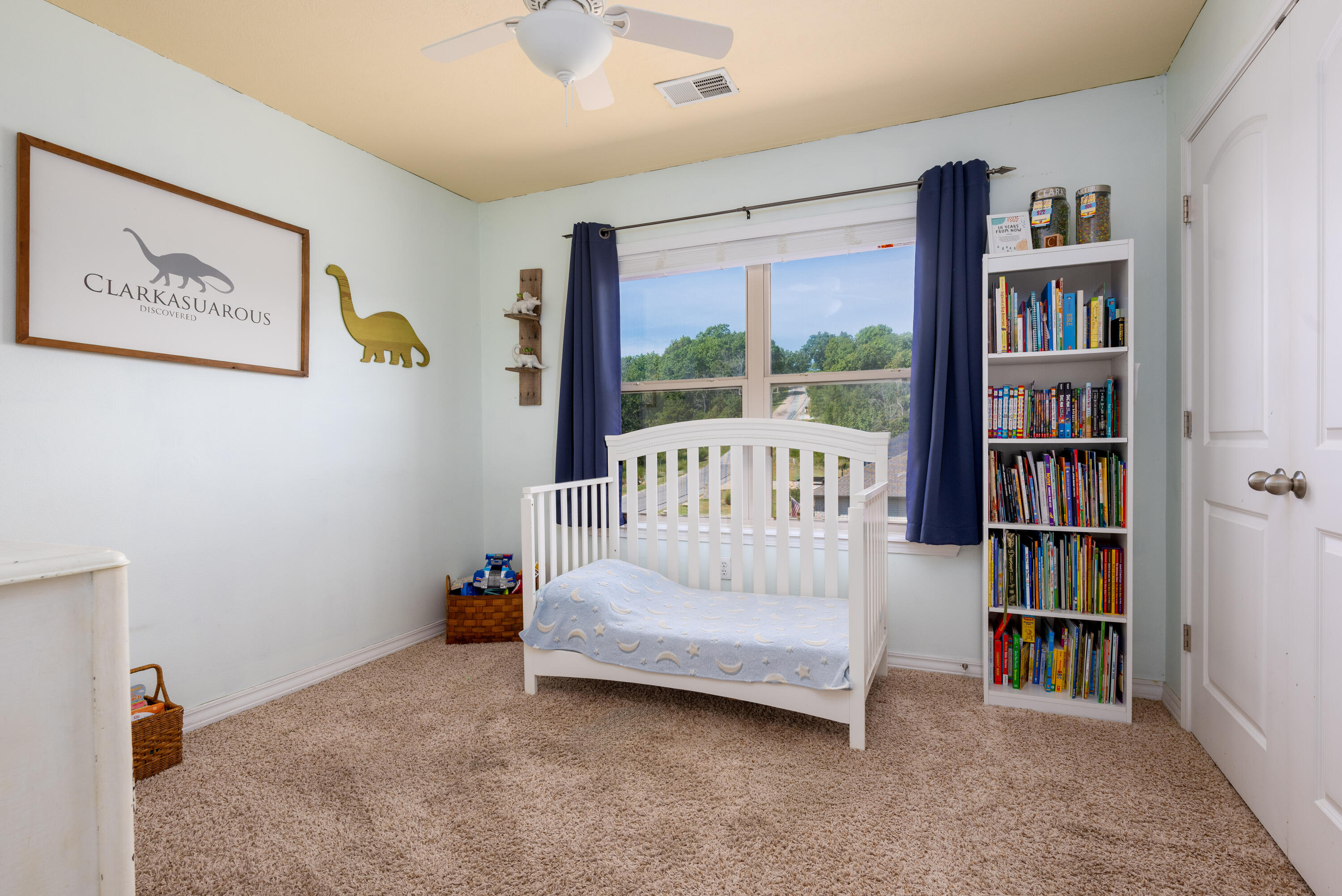421 Highpoints Ridge Branson, MO 65616 - Photo 21 of 35 Bedroom 2