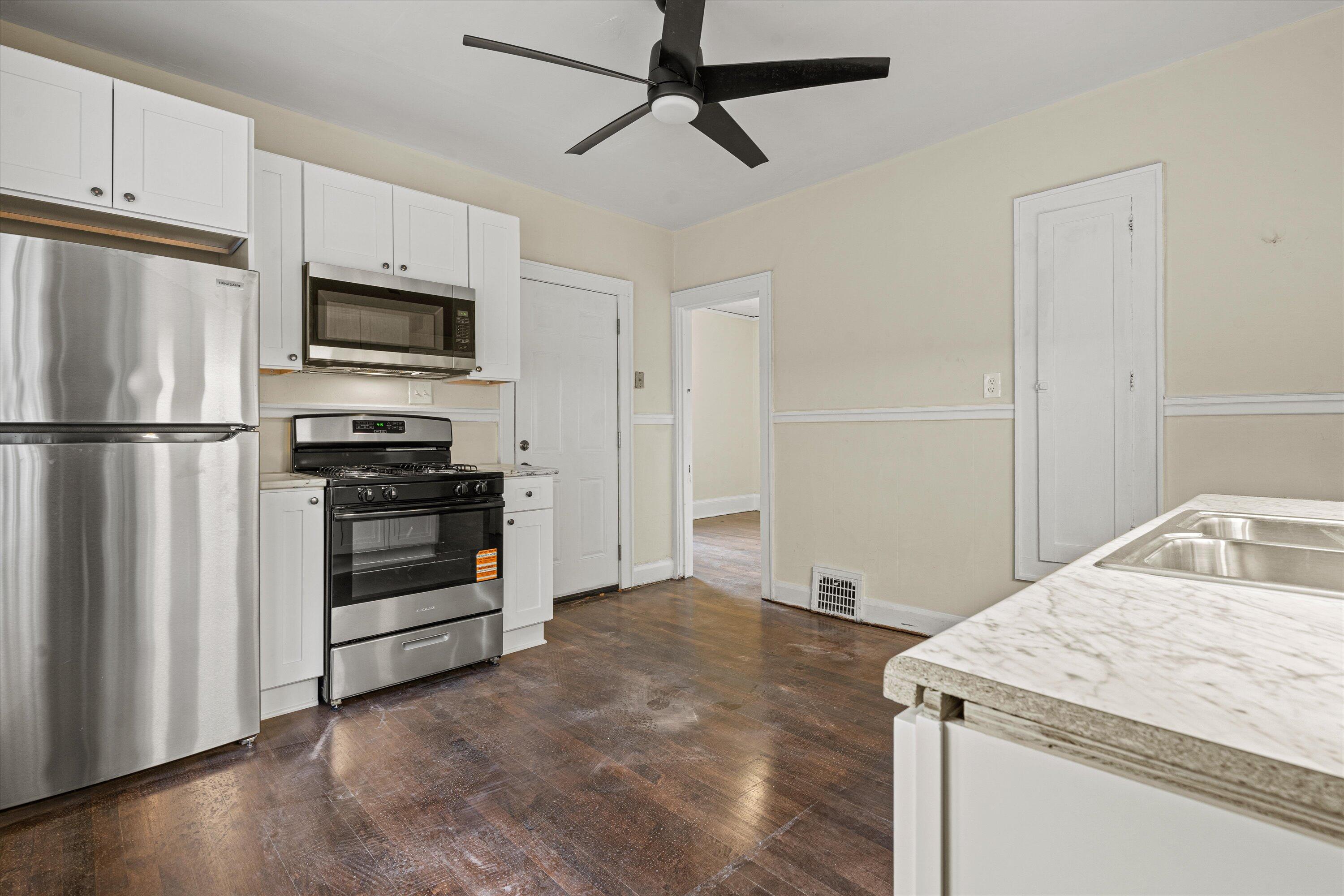 2761 North 39th Street, Unit 2763 Milwaukee, WI 53210 - Photo 22 of 49 27-DSC09008