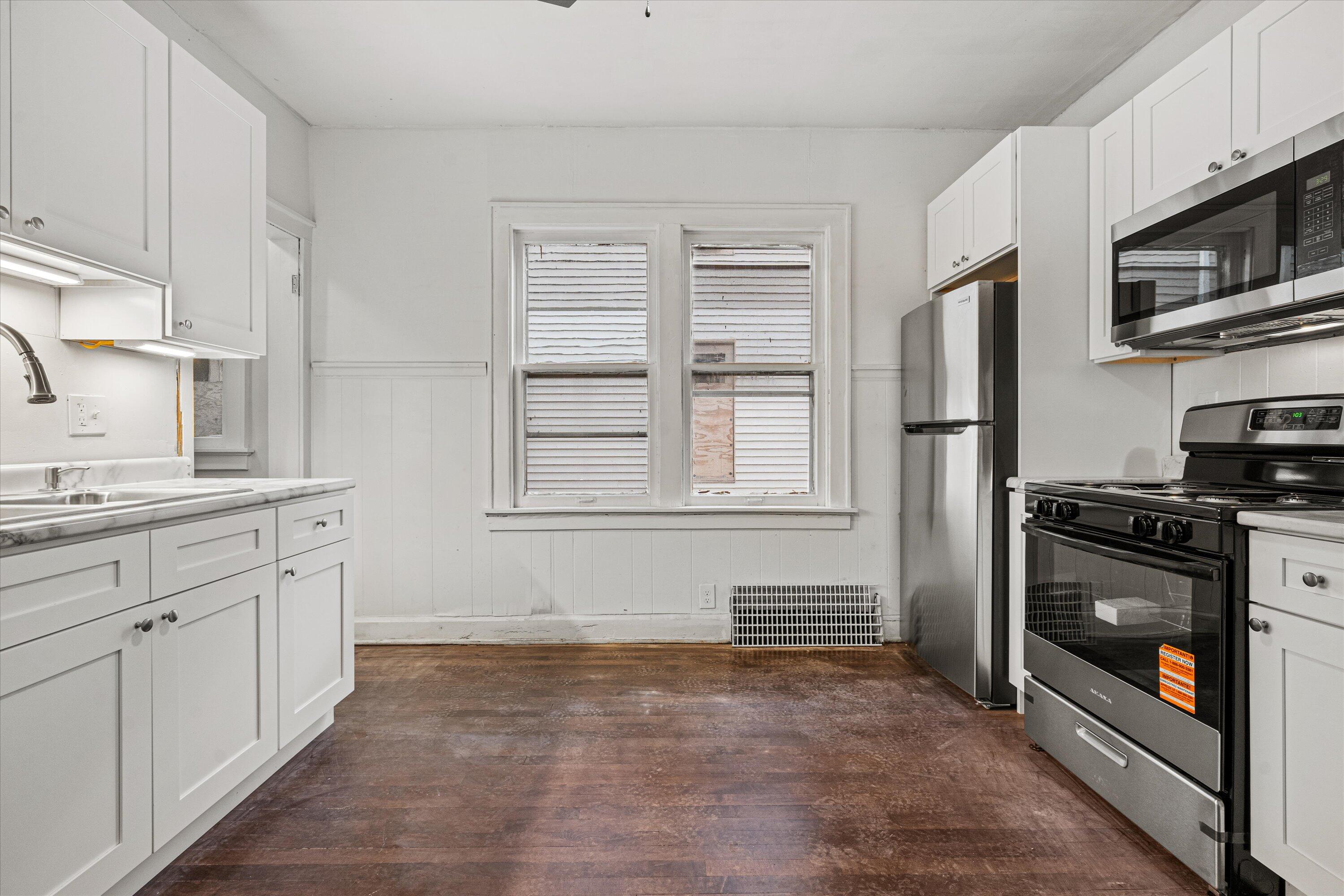 2761 North 39th Street, Unit 2763 Milwaukee, WI 53210 - Photo 39 of 49 kitchen lower